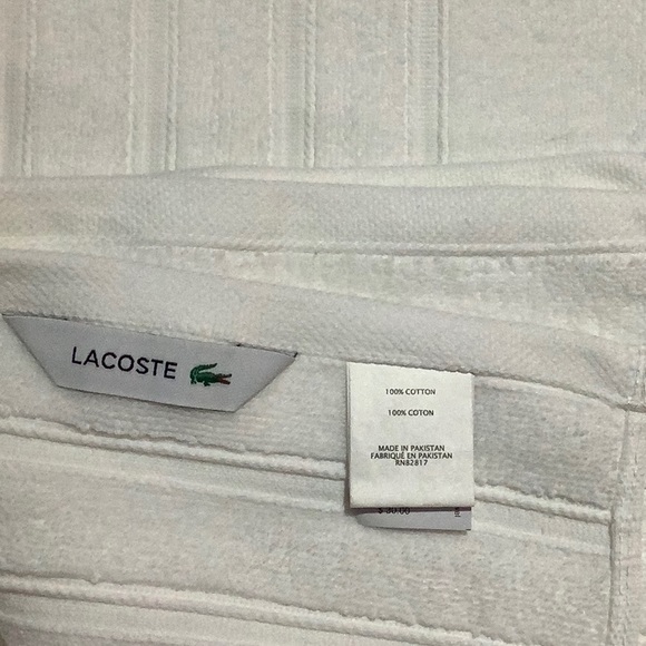 LACOSTE WHITE CROC BATH TOWEL - Picture 2 of 5
